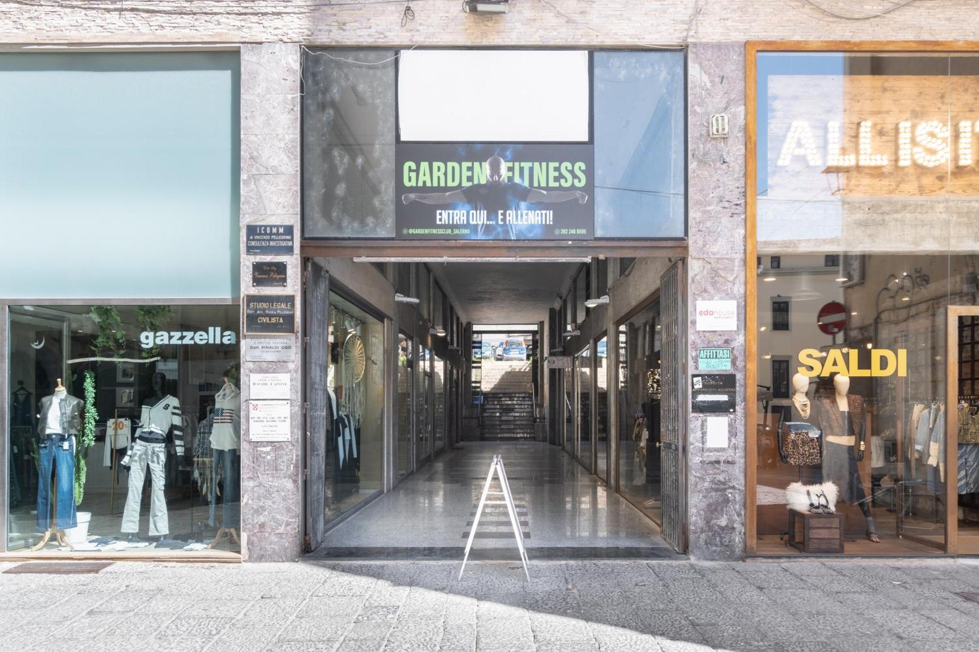 Casa Vacanza Angelina Via Mercanti Centro Storico Salerno Exterior foto